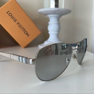 Silver Burberry aviators